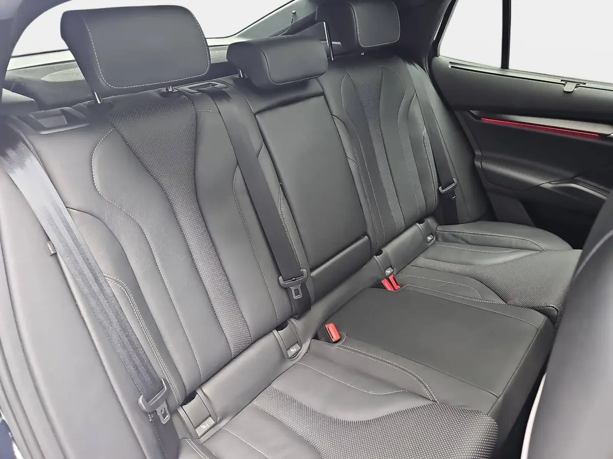 SKODA ENYAQ COUPÉRS SUITE 77KWH MATRIX DCC LM20