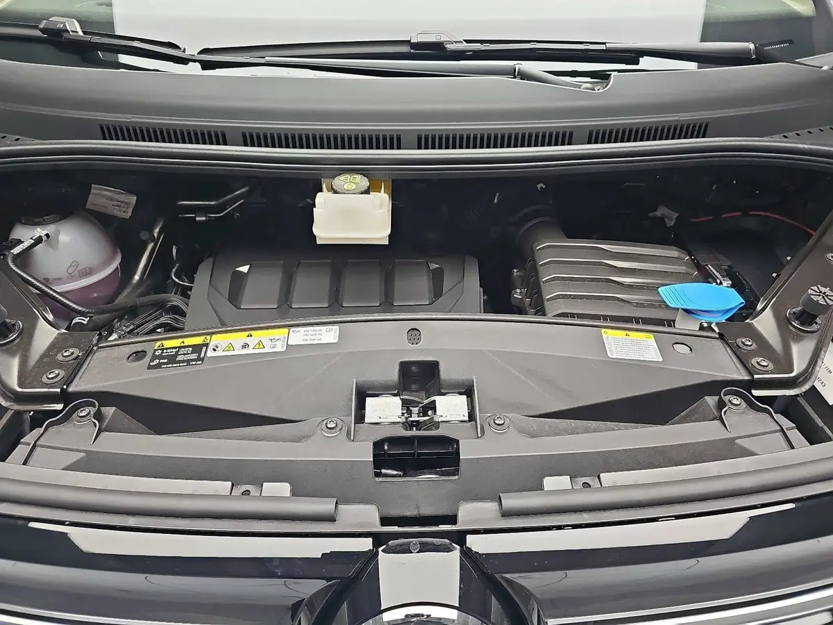 VW T7 MULTIVAN 2.0 TDI DSG LIFE LANG ACC AHK