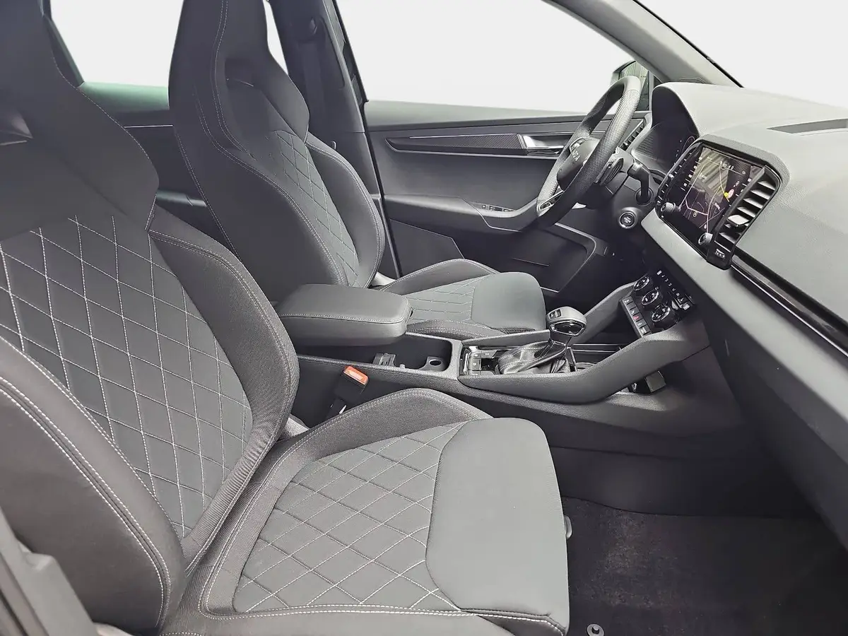 SKODA KAROQ 2.0 TSI DSG SPORTLINE 4X4 ACC AHK