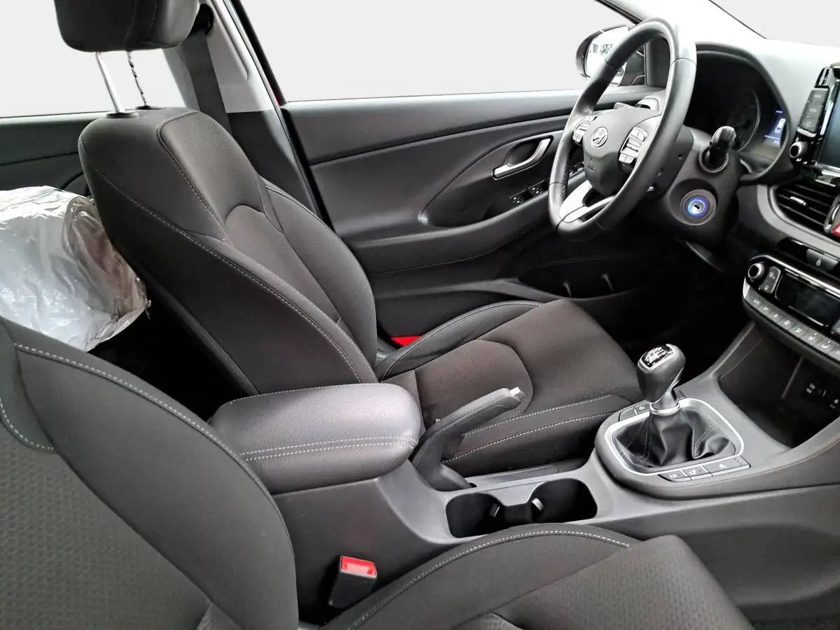 HYUNDAI I30 1.4 YES! GRA WINTER KAMERA