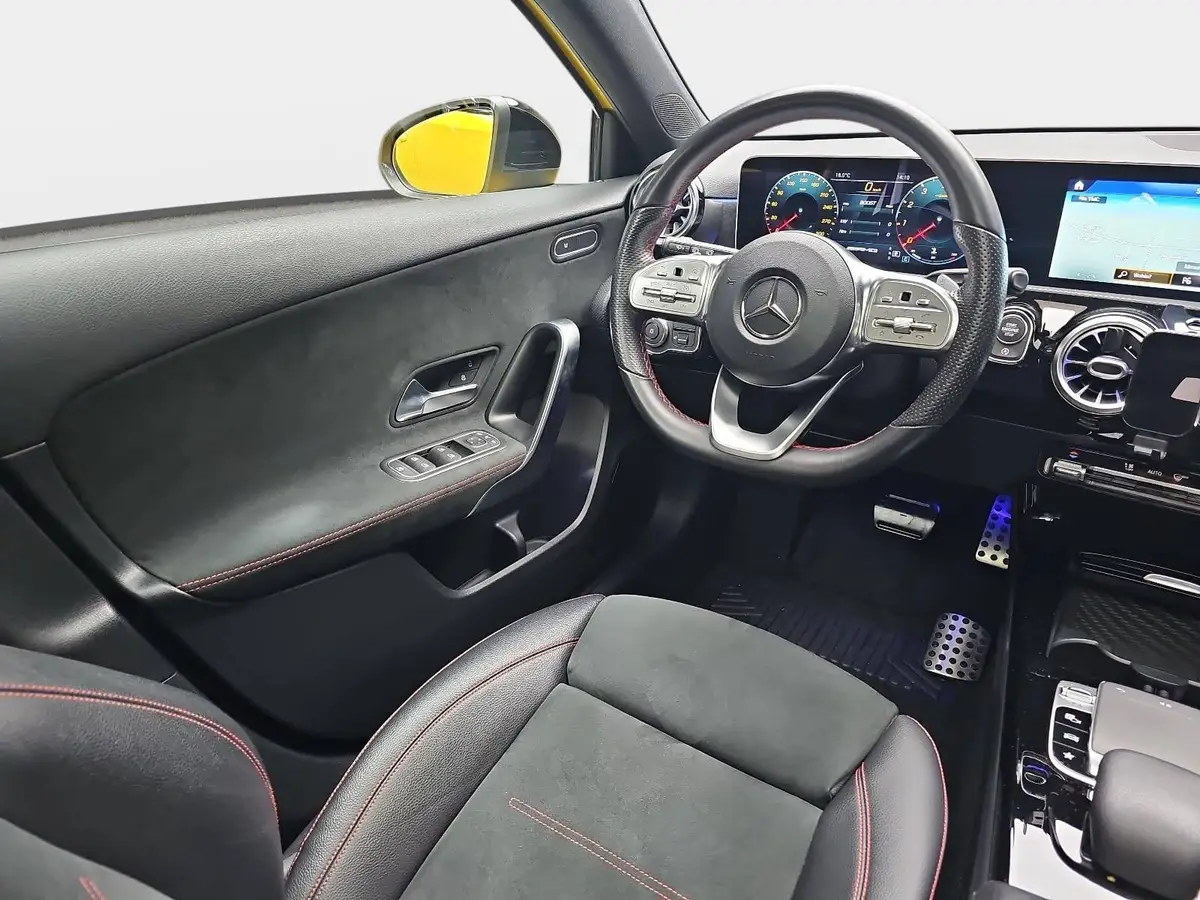 MERCEDES-BENZ A 220 DCT AMG LINE WINTER LED LM