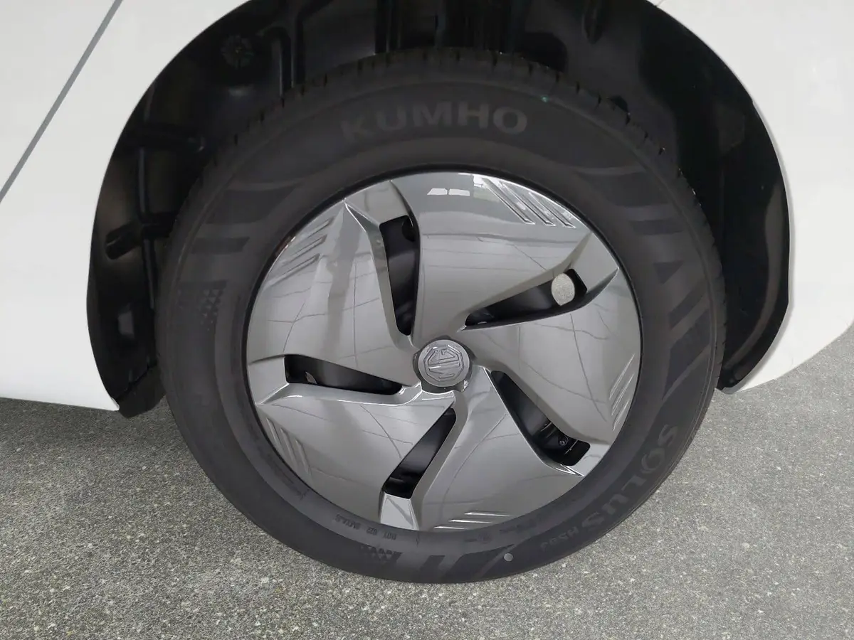 MG MG3 1.5 5MT STANDARD