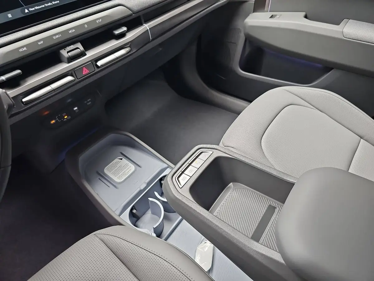 KIA EV3 81.4 KWH EARTH MJ26 WINTER BUSIN. UPGRADE DRIVEWISE-PARK DESIGN SOUND