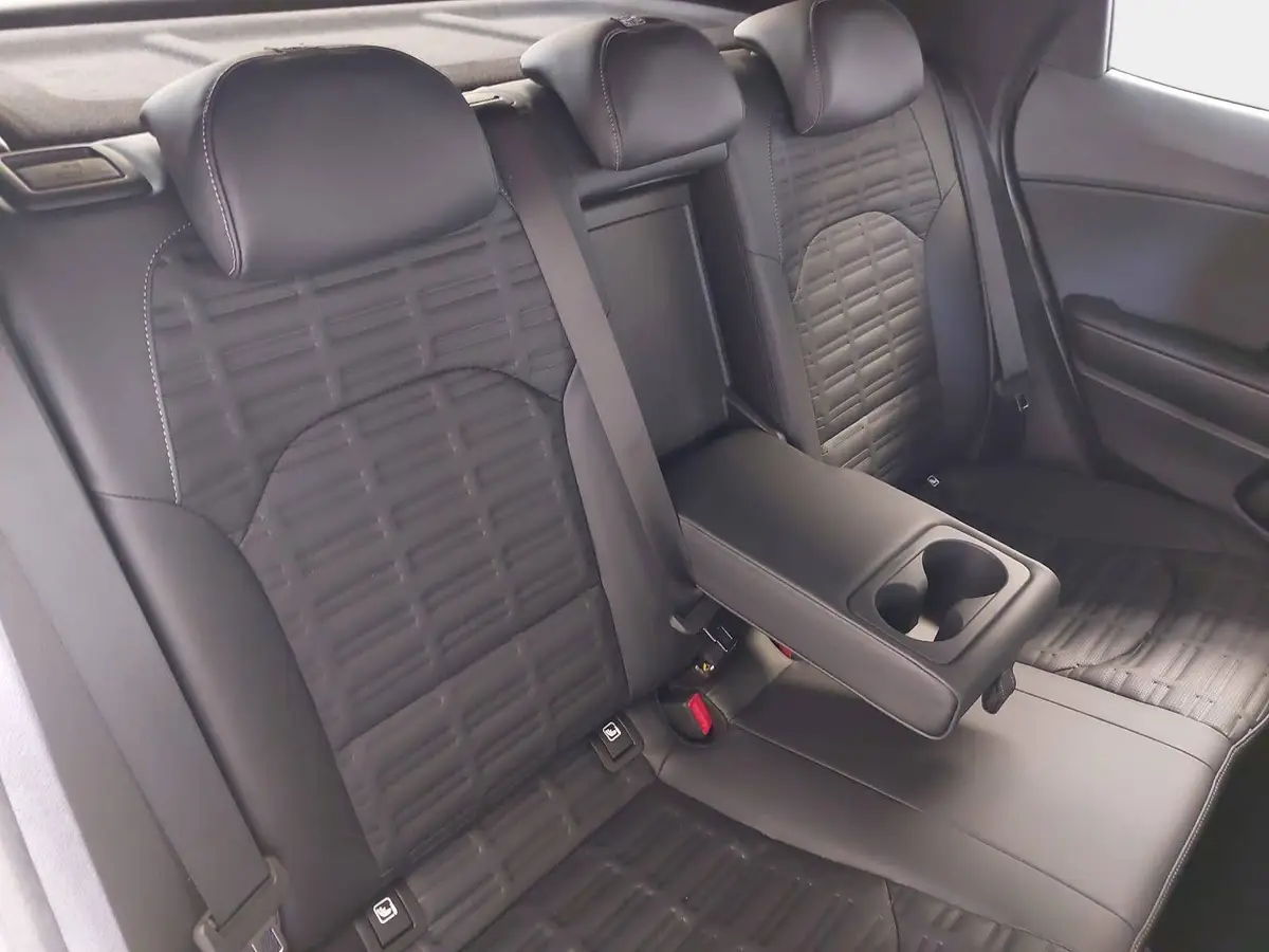 KIA XCEED 1.6 T-GDI 180 DCT SPIRIT MJ27 SOUND SITZ ADVANCED