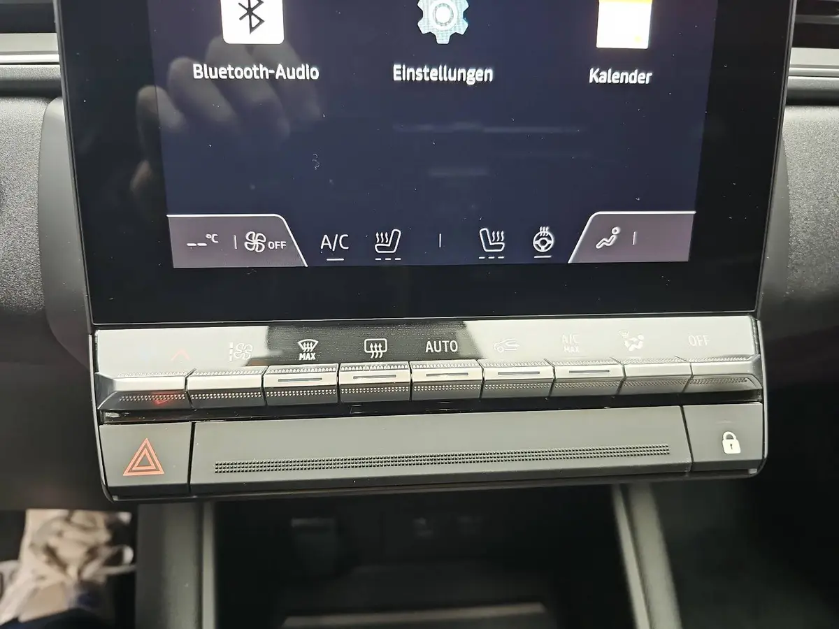 RENAULT CAPTUR II 1.3 TCE 160 EDC TECHNO LED KLIMA DAB KAMERA LM1