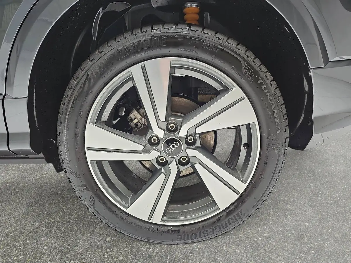 AUDI Q2 35 TFSI S-TRONIC S LINE NAVI LED ACC EL.HECKKL. WI