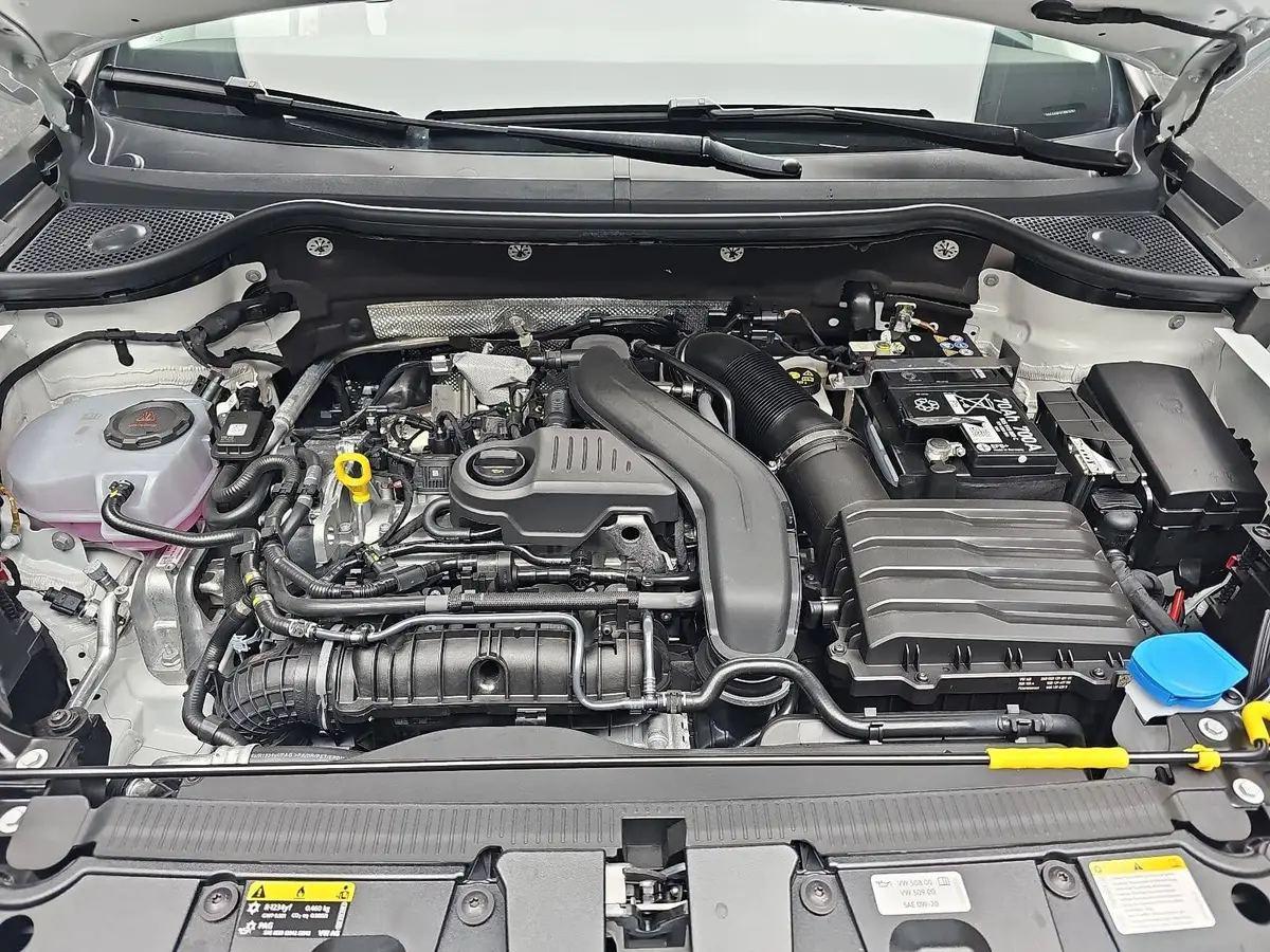 CUPRA ATECA 1.5 TSI DSG NAVI LED ACC LEDER AHK LM19