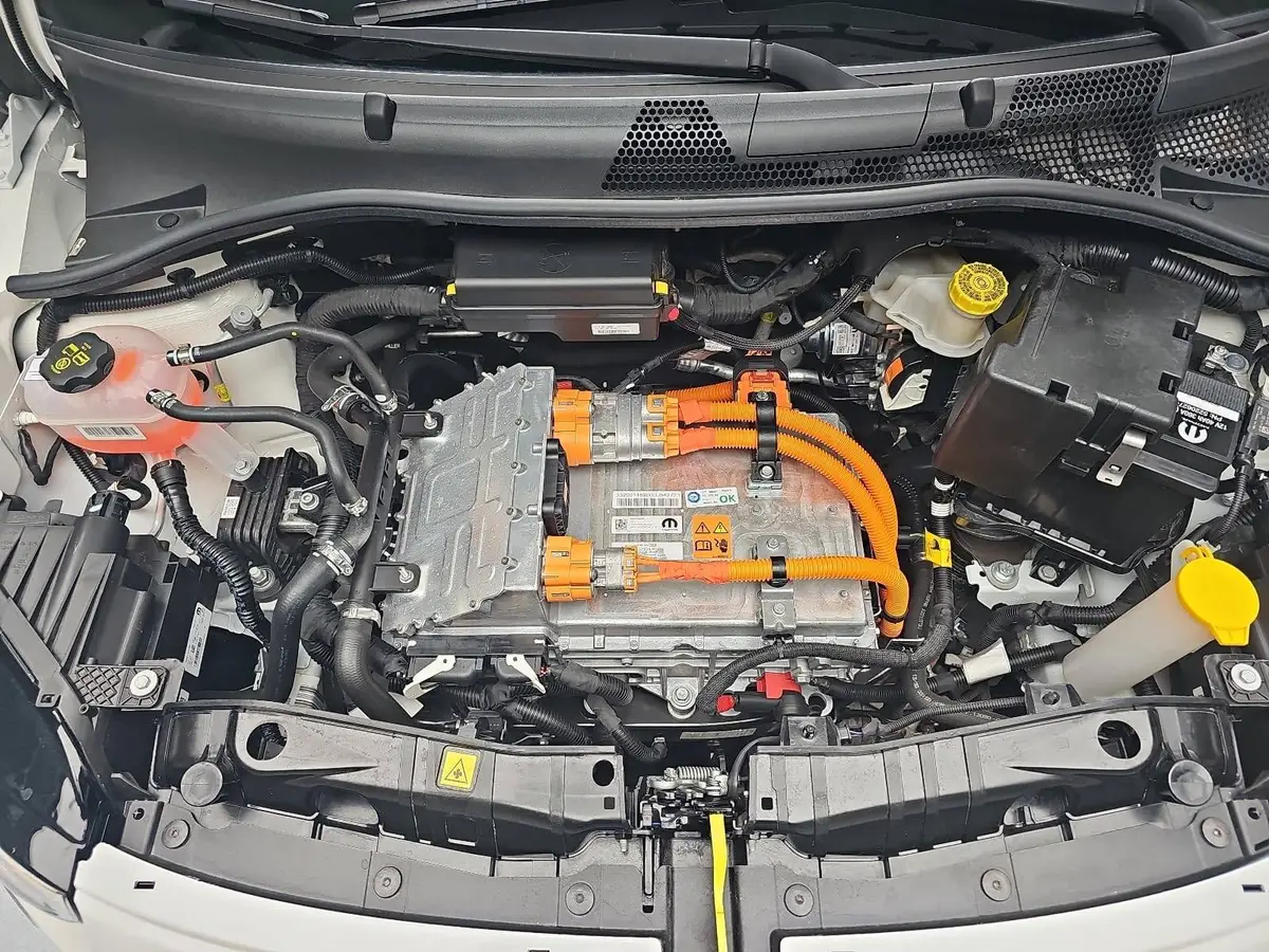 FIAT 500C ELEKTRO 42 KWH STYLE-PAKET, APPLE CARPLAY/ANDROID AUTO, DAB+