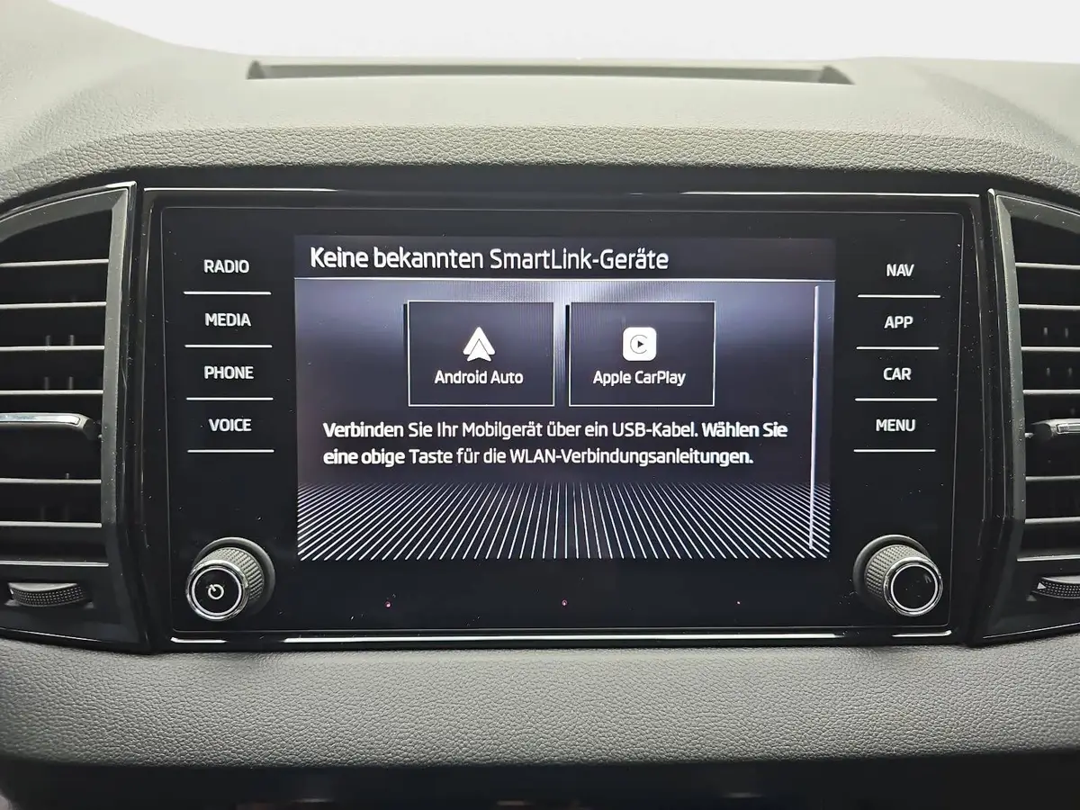 SKODA KAROQ 2.0 TDI DSG SELECTION LED AHK KAMERA
