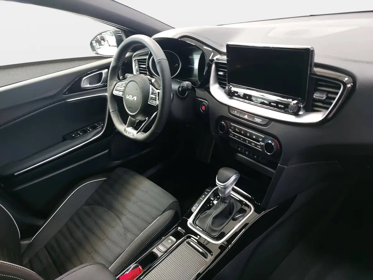 KIA CEED SW 1.5 T-GDI DCT7 GT-LINE