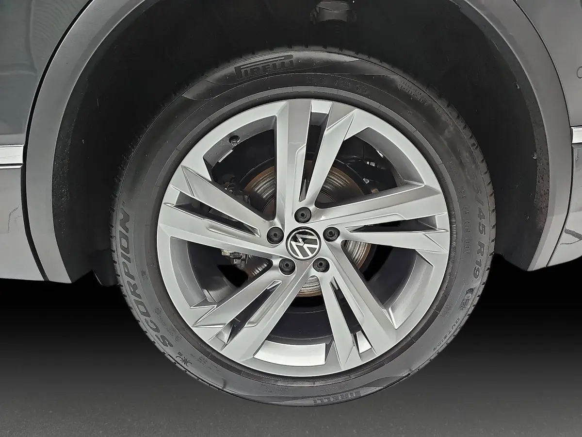 VW TIGUAN 2.0 TSI DSG R-LINE 4MOTION NAVI LED PANO AHK LM19