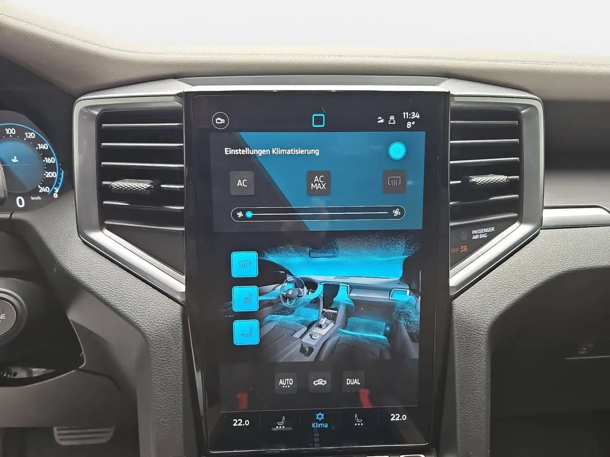 VW AMAROK 3.0 TDI AUTO. DOKA AVENTURA 4M NAVI LED EL.RO AHK