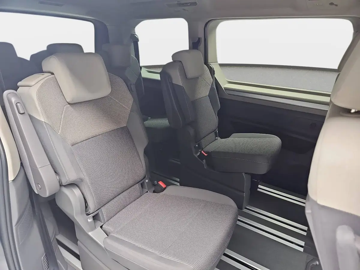 VW T7 MULTIVAN 2.0 TDI DSG LIFE P-ASSIST AHK