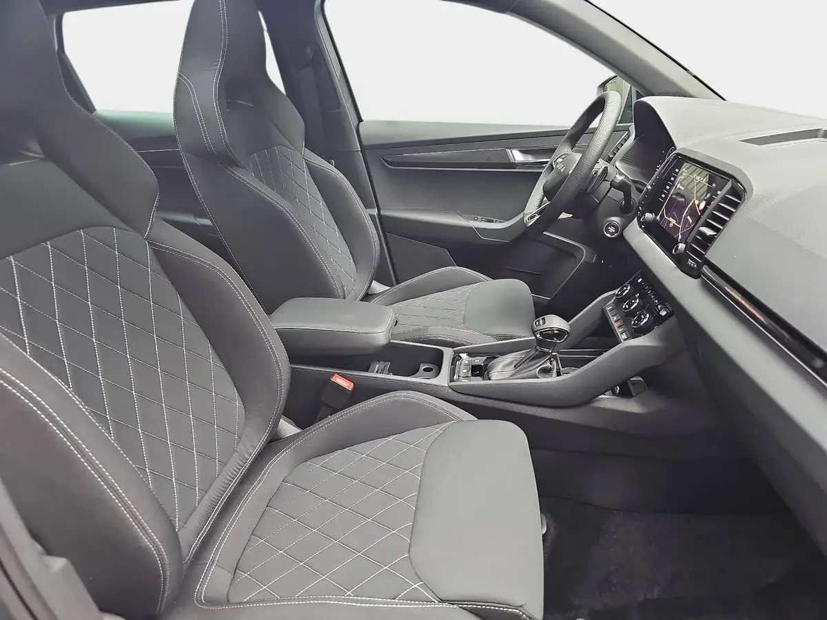 SKODA KAROQ 2.0 TSI DSG SPORTLINE 4X4 AHK PANO