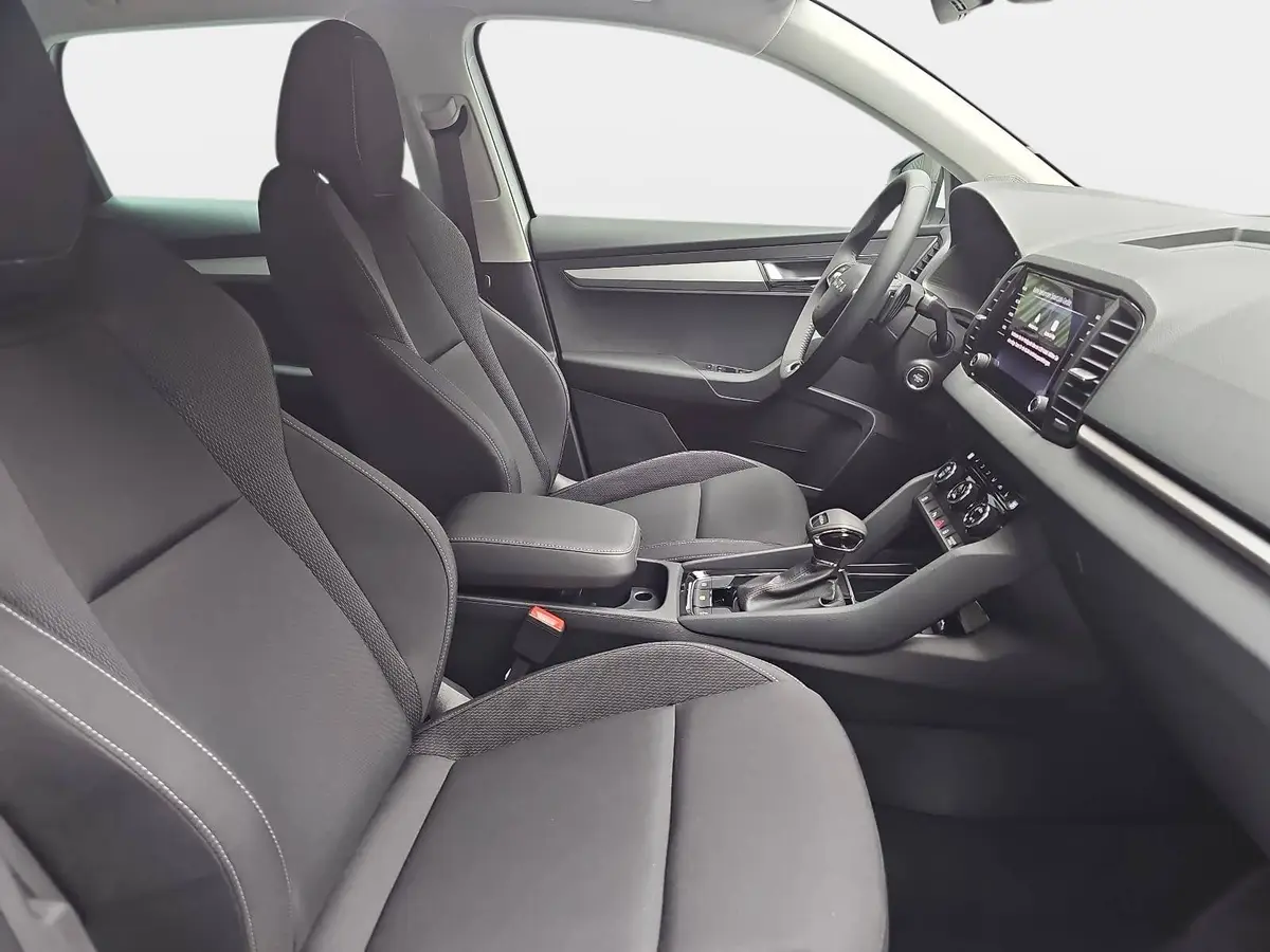 SKODA KAROQ 2.0 TDI DSG SELECTION LED AHK KAMERA