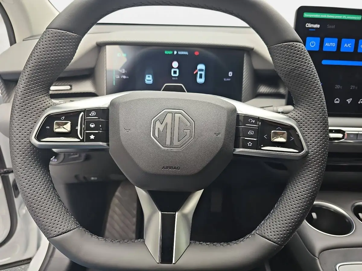 MG S5 EV 64 KWH MY25 LUXURY