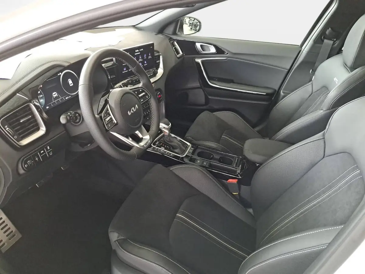 KIA XCEED 1.6 T-GDI 180 DCT GT-LINE MJ26 LEDER GLASDACH
