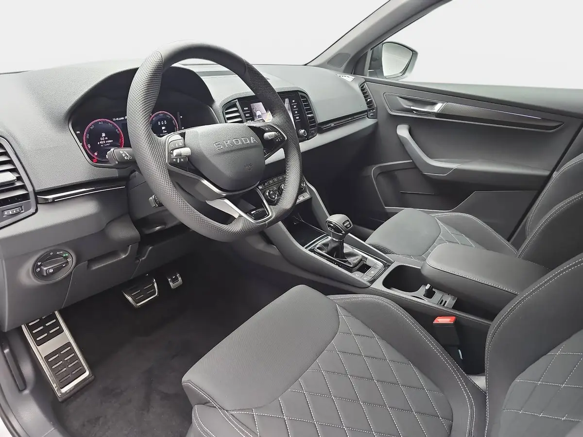 SKODA KAROQ 2.0 TSI DSG SPORTLINE 4X4 NAVI LED ACC KAMERA AHK 