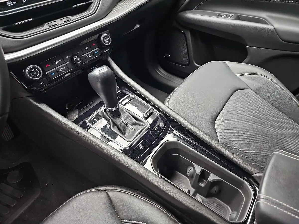 JEEP COMPASS PLUG-IN HYBRID 4XE S NAVI KLIMA LED WINTER ALL-SEASON LM