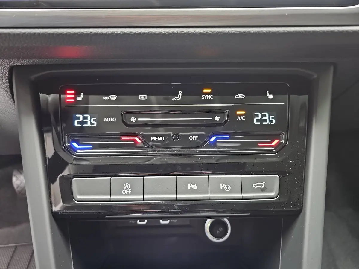 VW TOURAN 1.5 TSI DSG COMFORTLINE NAVI LED ACC SPUR WINTER 7