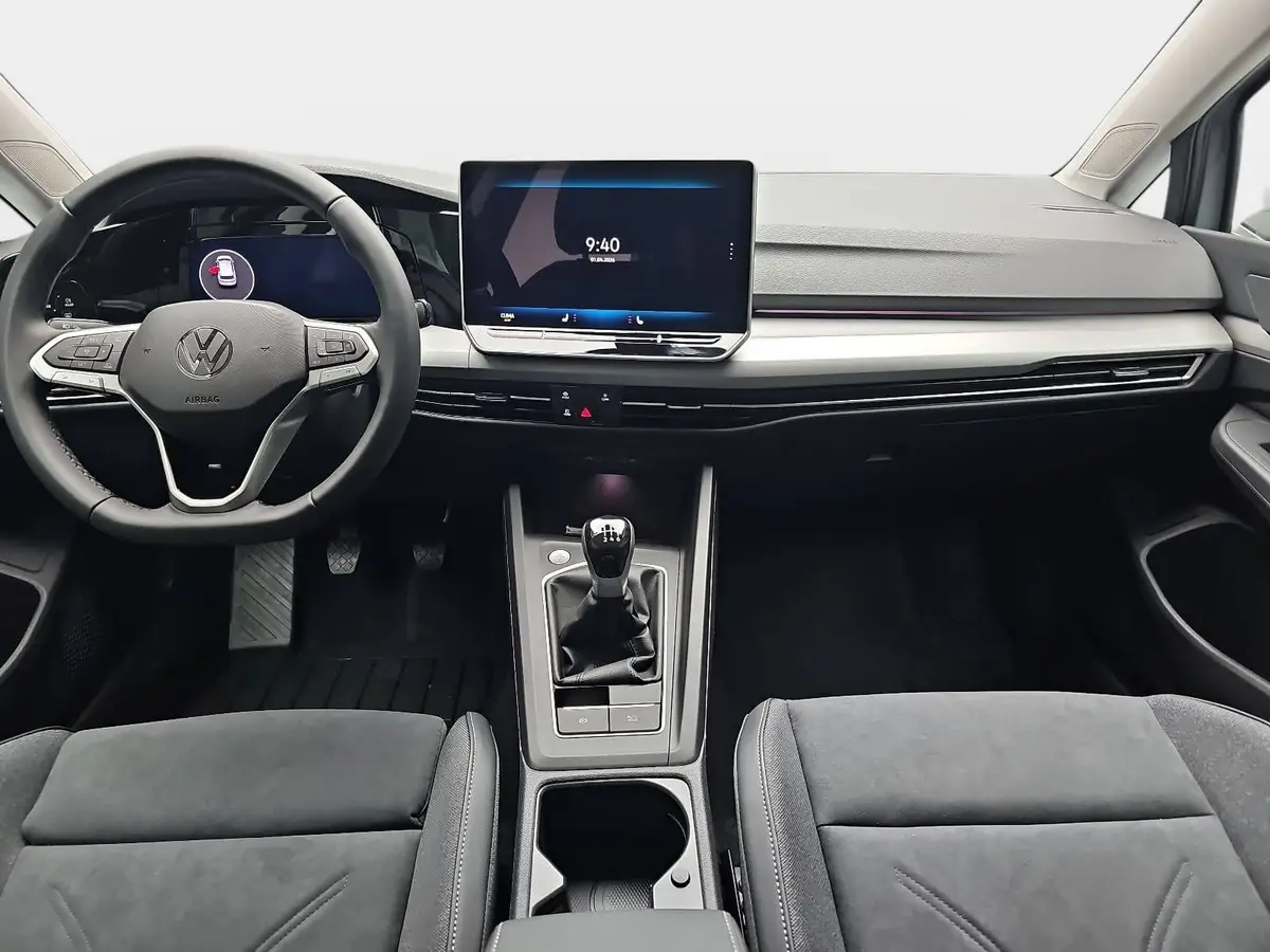 VW GOLF VIII 1.5 TSI LIFE LED ACC KAMERA AHK LM17