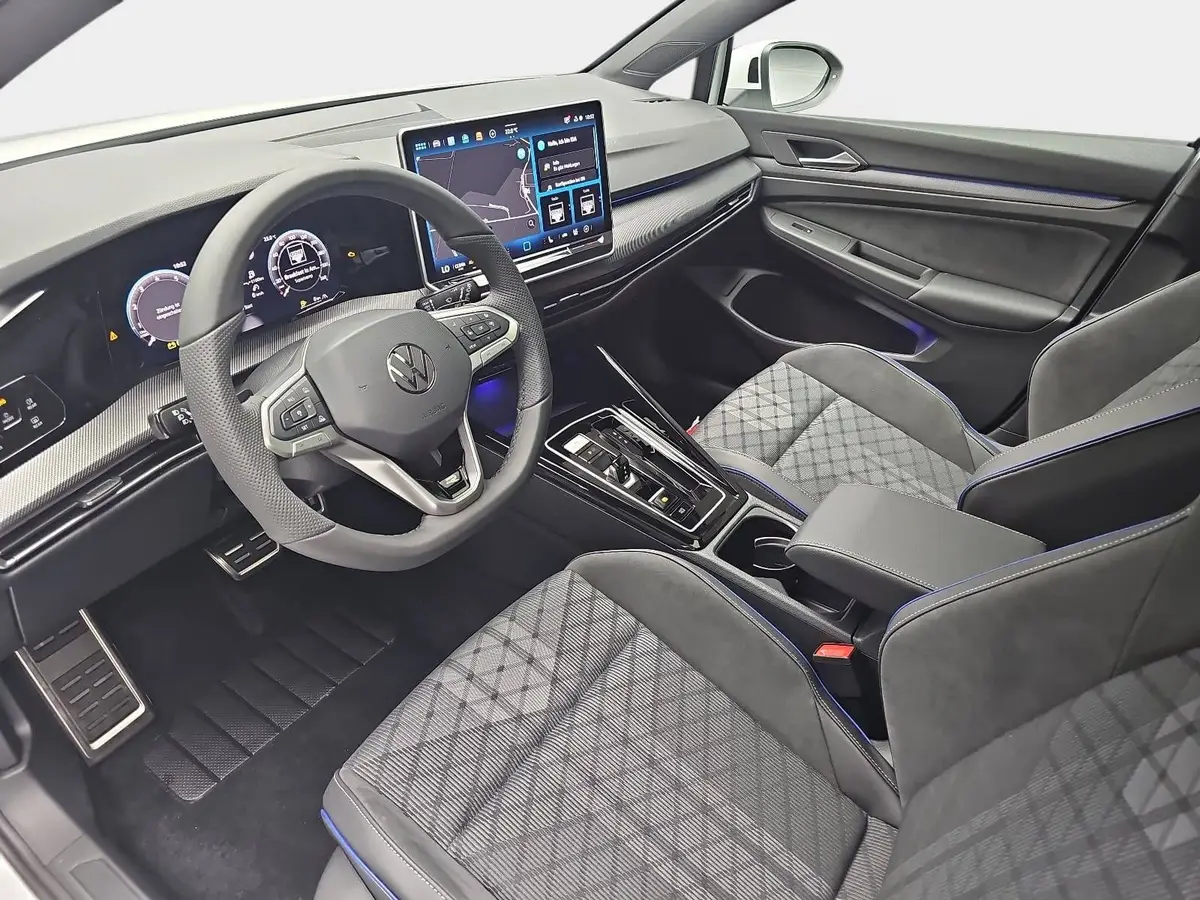VW GOLF 1.5 ETSI DSG VIII R-LINE NAVI MATRIX-LED