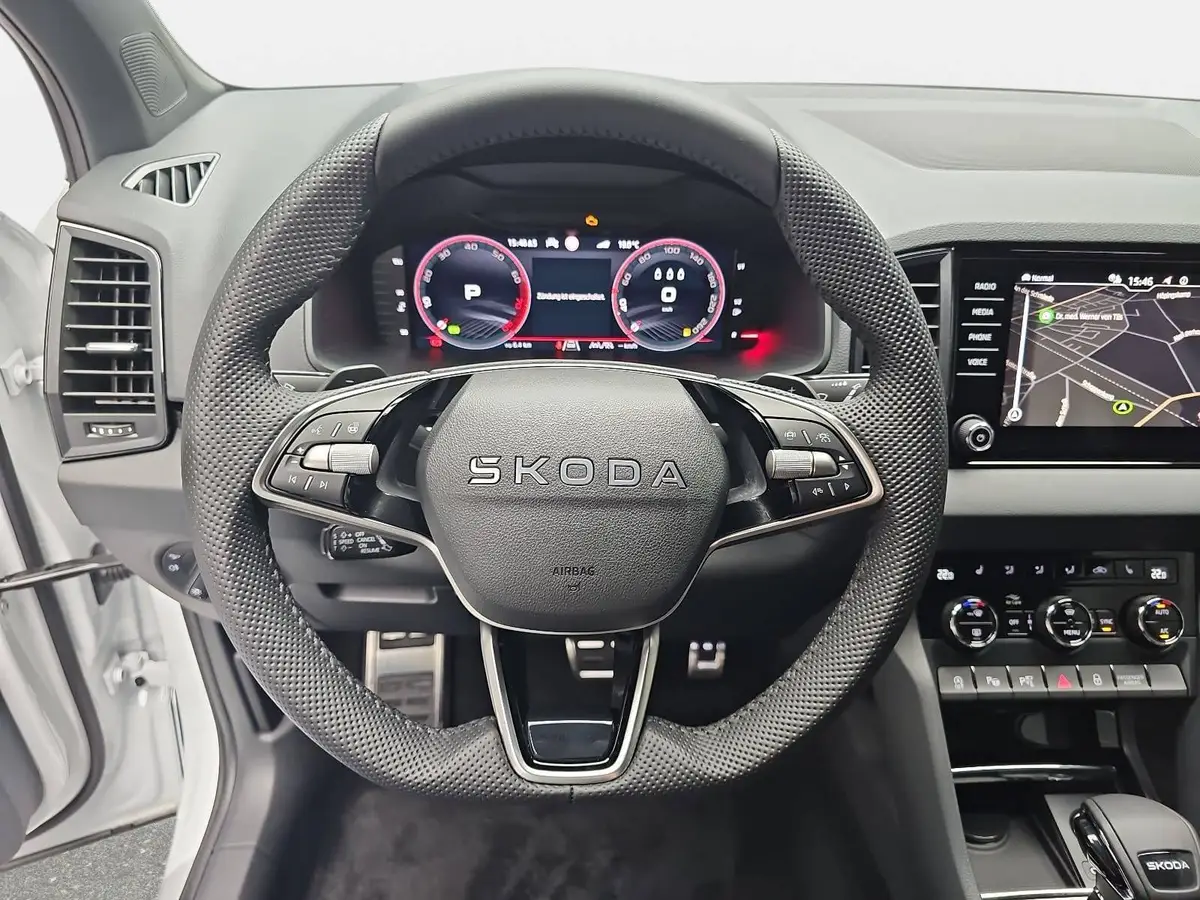 SKODA KAROQ 1.5 TSI DSG SPORTLINE NAVI LED-MATRIX PANO CANTON