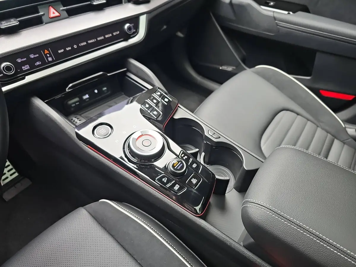 KIA SPORTAGE 1.6T PLUG-IN-HYBRID AUTO. GT-LINE DRIVEWISE GLASDACH SOUND