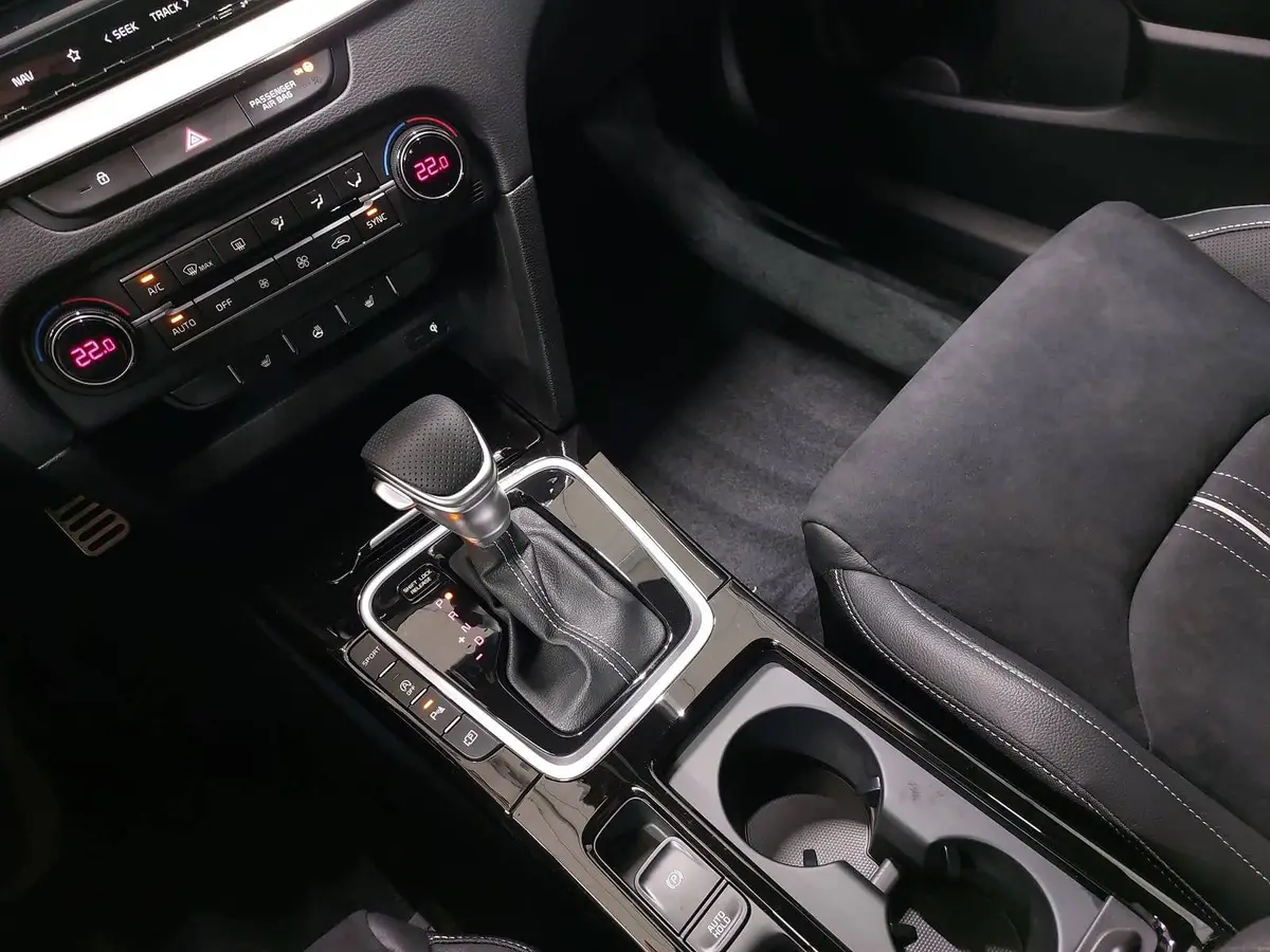 KIA XCEED 1.6 T-GDI 150 DCT GT-LINE MJ26 LEDER