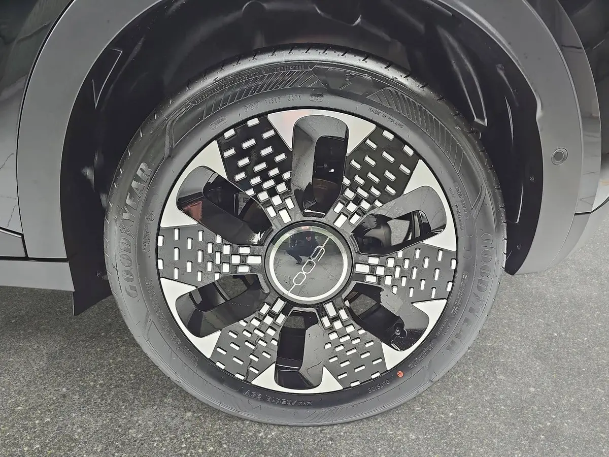 FIAT 600E ELEKTRO LA PRIMA