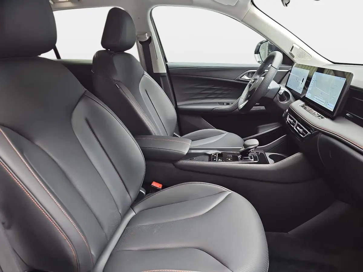 MG HS 1.5 PLUG-IN-HYBRID LUXURY LEDER 360-GRAD-KAMERA 19-ZOLL-LM