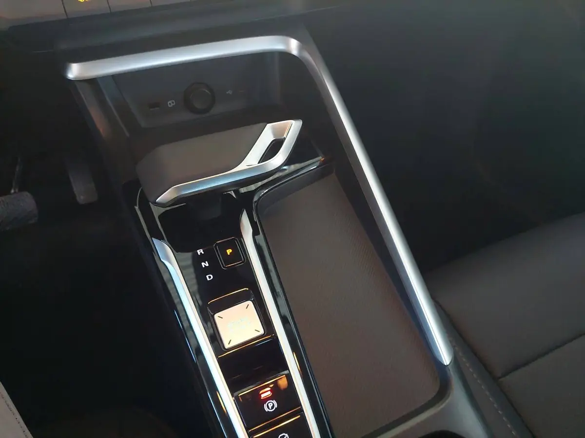 MG ZS 1.5 HYBRID+ MY25.5 LUXURY NAVI LM18 KEYLESS-ENTRY 360-GRAD-KAMERA