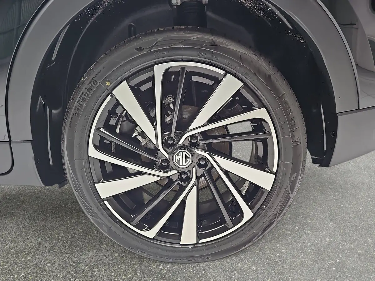 MG ZS 1.5 HYBRID+ MY25.5 LUXURY NAVI LM18 KEYLESS-ENTRY 360-GRAD-KAMERA