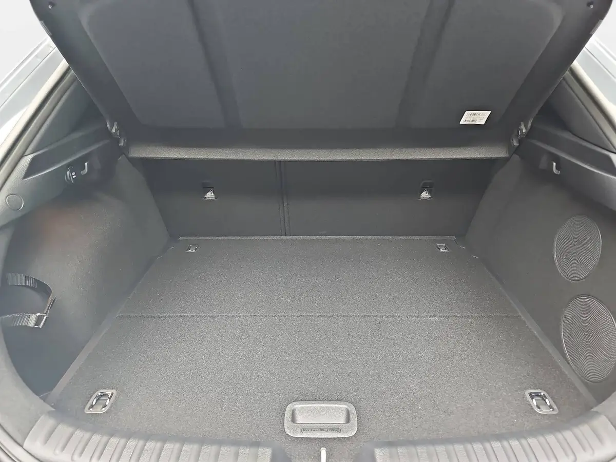 KIA XCEED 1.6 T-GDI 180 DCT SPIRIT MJ27 SOUND SITZ ADVANCED GLASDACH