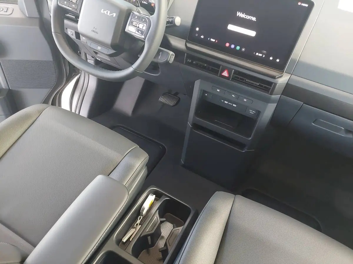 KIA PV5 PASSENGER 71.2 KWH ELITE MJ26 WÄRMEPUMPE ALLWETTERREIFEN