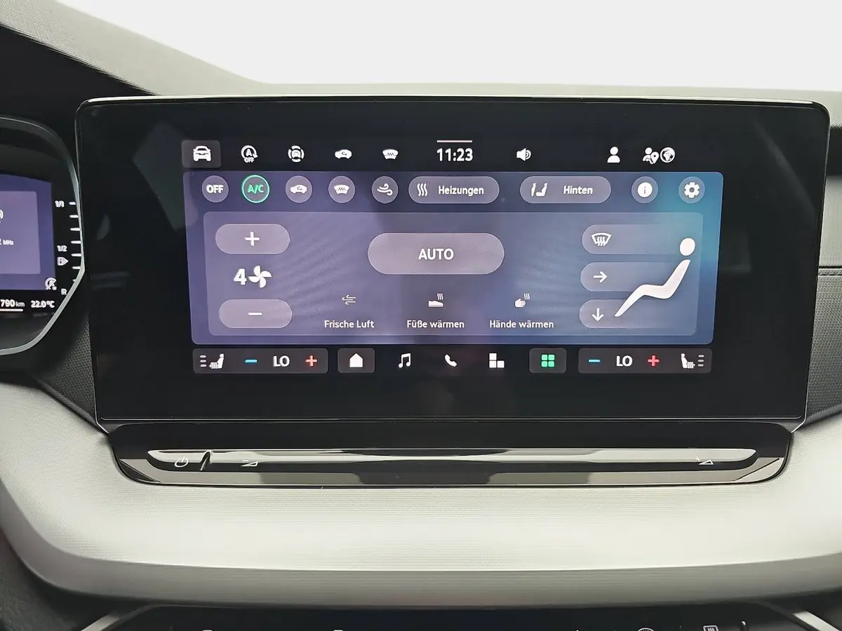 SKODA OCTAVIA COMBI 1.5 TSI DSG SELECTION LED AUDIO WINTER EL.HECKKL. 