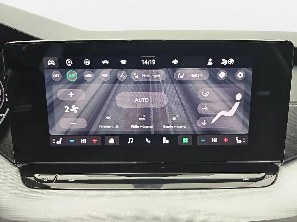 SKODA OCTAVIA COMBI 1.5 TSI DSG SELECTION LED AUDIO WINTER EL.HECKKL. 