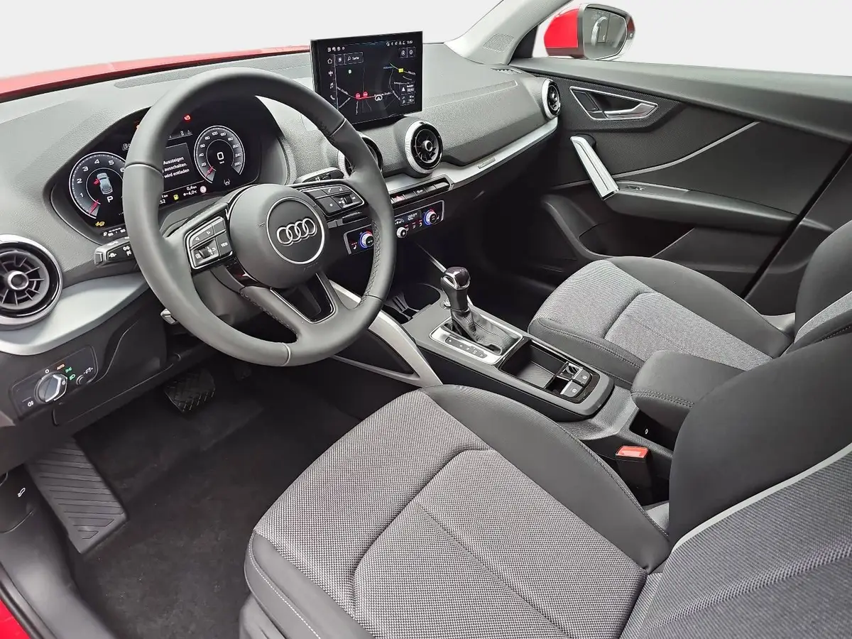 AUDI Q2 35 TFSI S-TRONIC S LINE NAVI LED ACC EL.HECKKL. WI