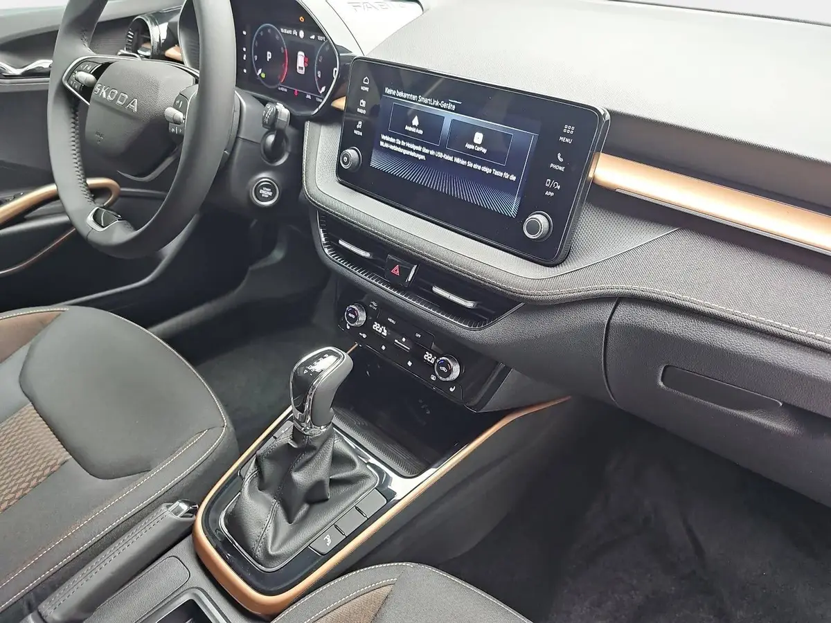 SKODA FABIA 1.0 TSI DSG 130 JAHRE PREMIUM LED KAMERA LM16