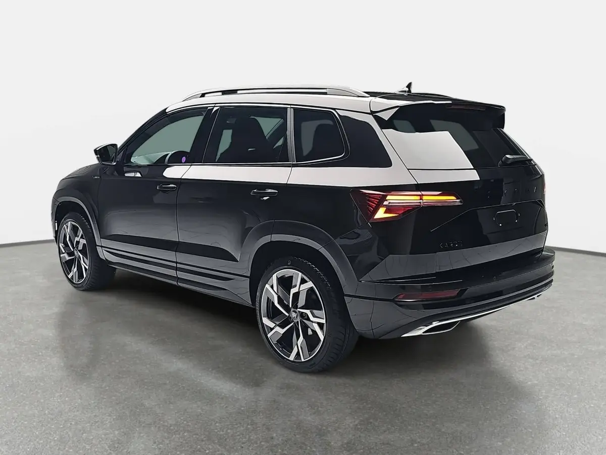 SKODA KAROQ 2.0 TDI DSG SPORTLINE 4X4 PANO AHK