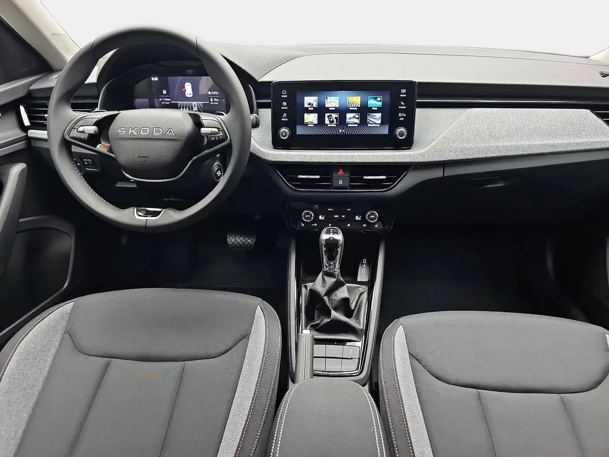 SKODA KAMIQ 1.0 TSI DSG 130 JAHRE LED KLIMAUTO WINTER SICHT LM