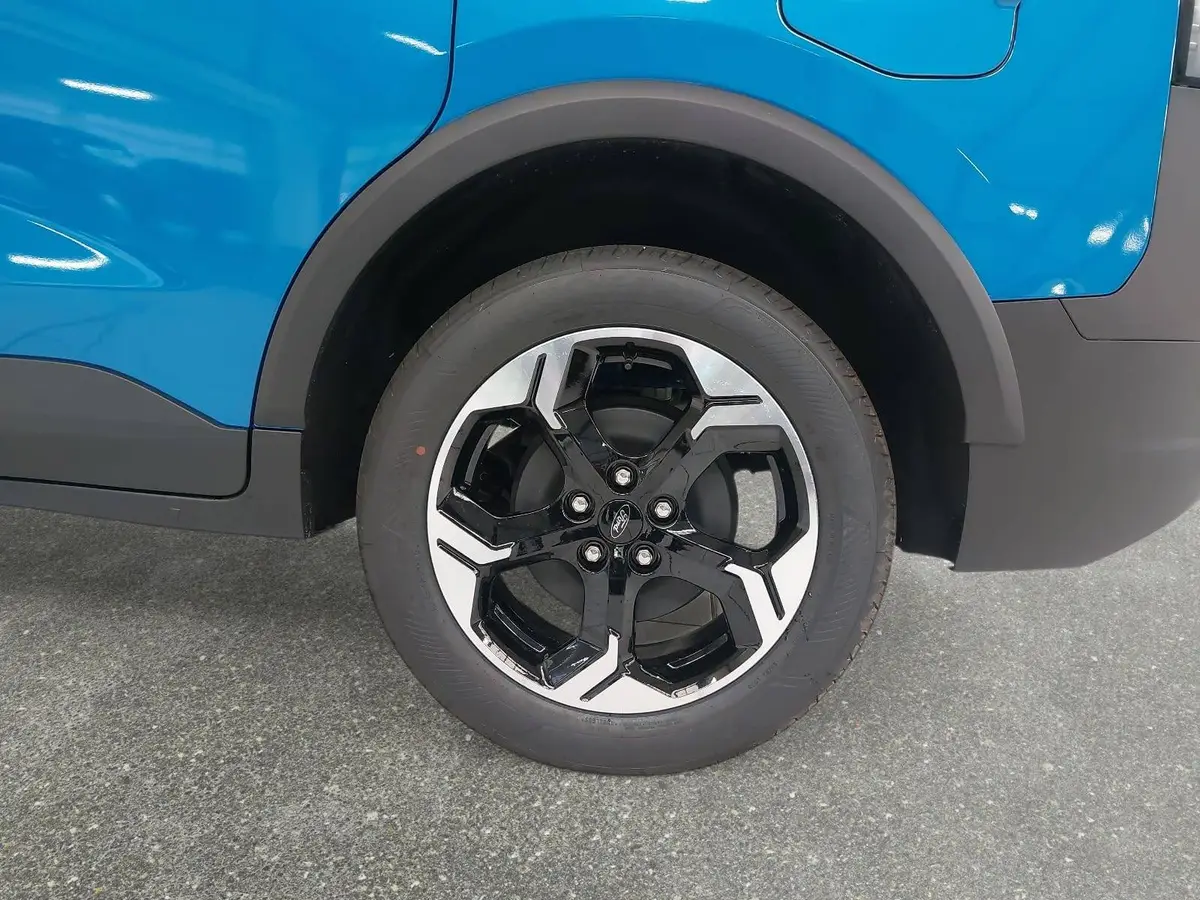 FORD TOURNEO COURIER 1.0 EB AUT. ACTIVE NAVI+ACC+WINTER+SPUR+KAMERA+LM