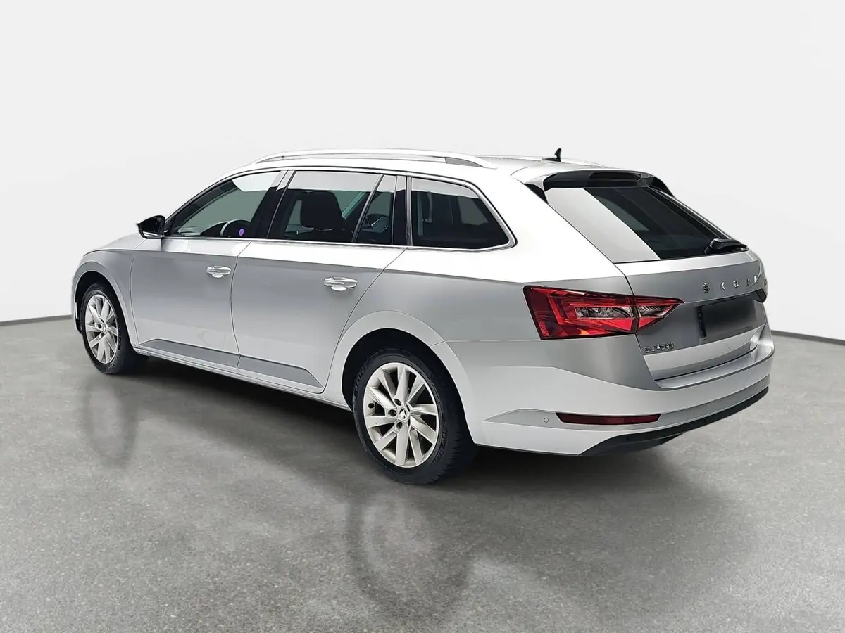 SKODA SUPERB COMBI 2.0 TDI DSG STYLE NAVI LED