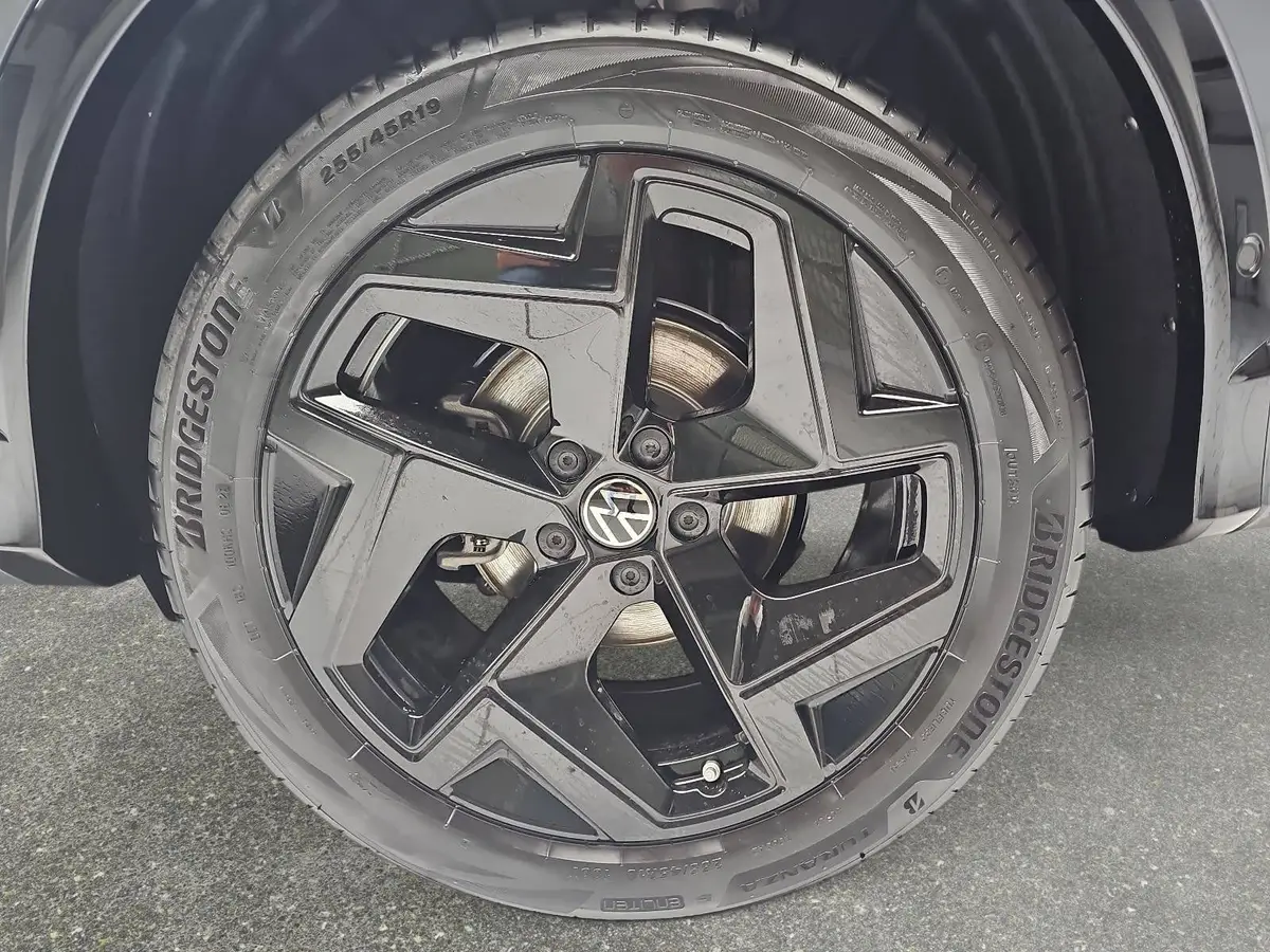 VW TIGUAN 1.5 ETSI DSG R-LINE NAVI LED PANO
