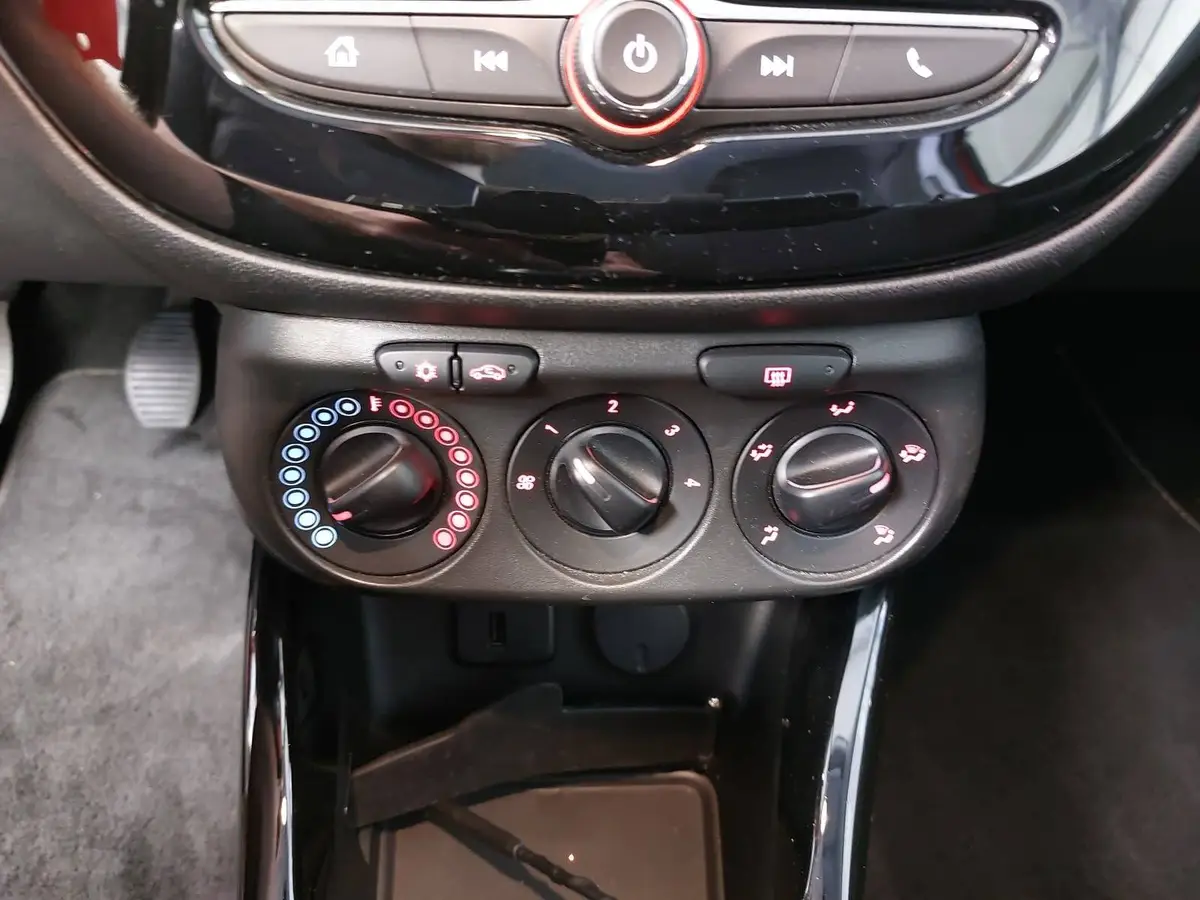 OPEL CORSA E 1.4 120 JAHRE