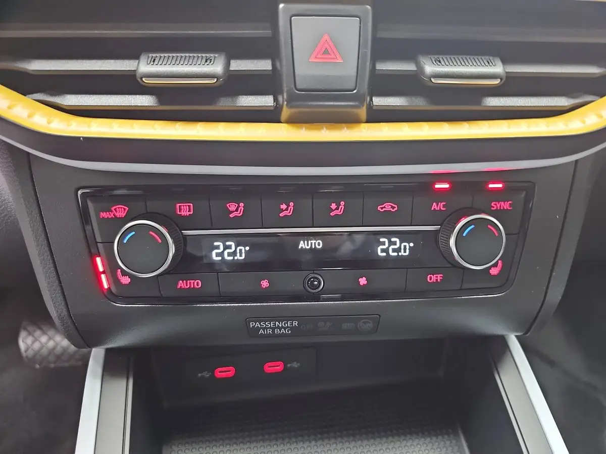 SEAT ARONA 1.0 TSI DSG STYLE LED KLIMAAUTO SMARTLINK PDC LM16