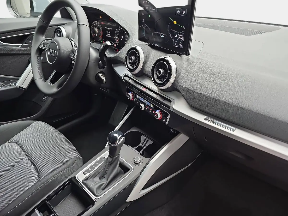 AUDI Q2 35 TFSI S-TRONIC S LINE NAVI LED ACC EL.HECKKL. WI