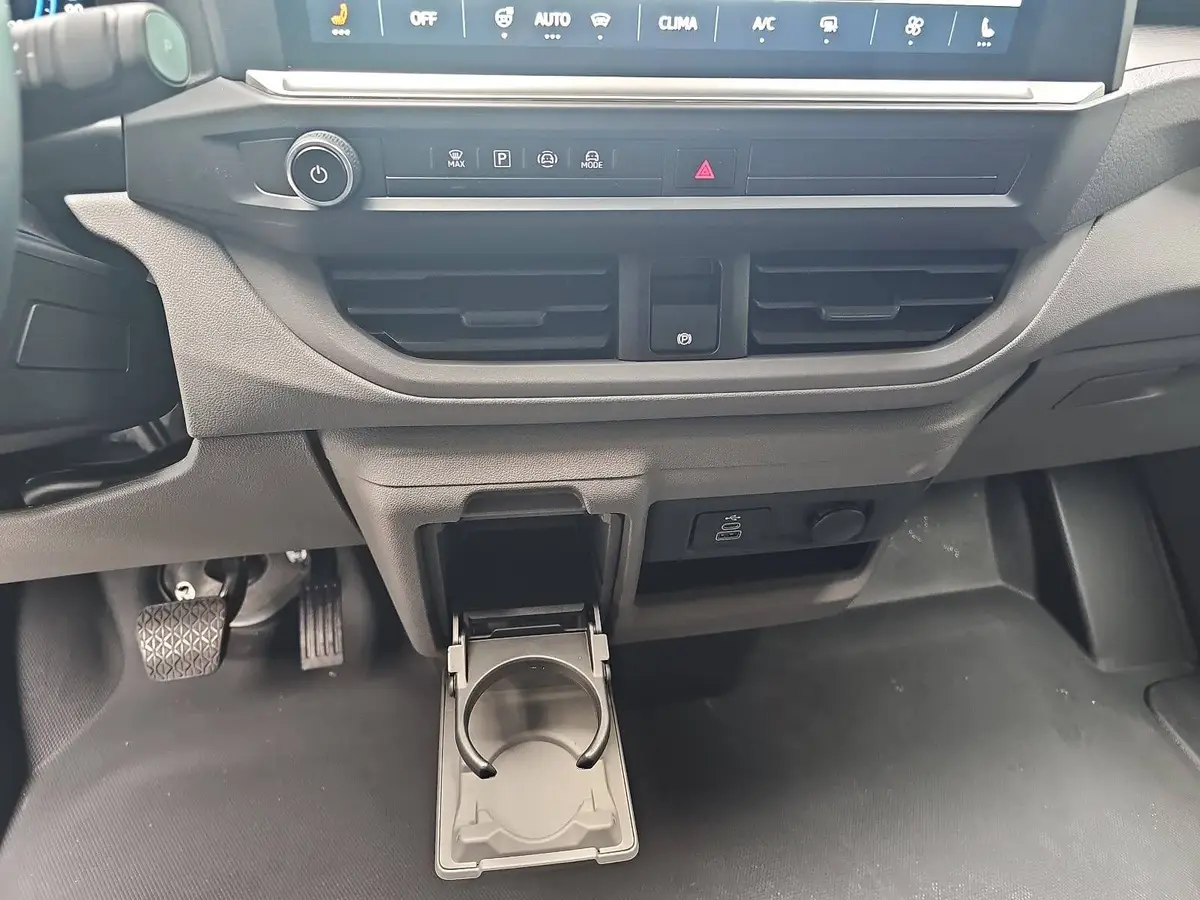 VW T7 TRANSPORTER 2.0 TDI DSG KASTEN L2H1 NAVI LED ACC WINTER 3-S KA