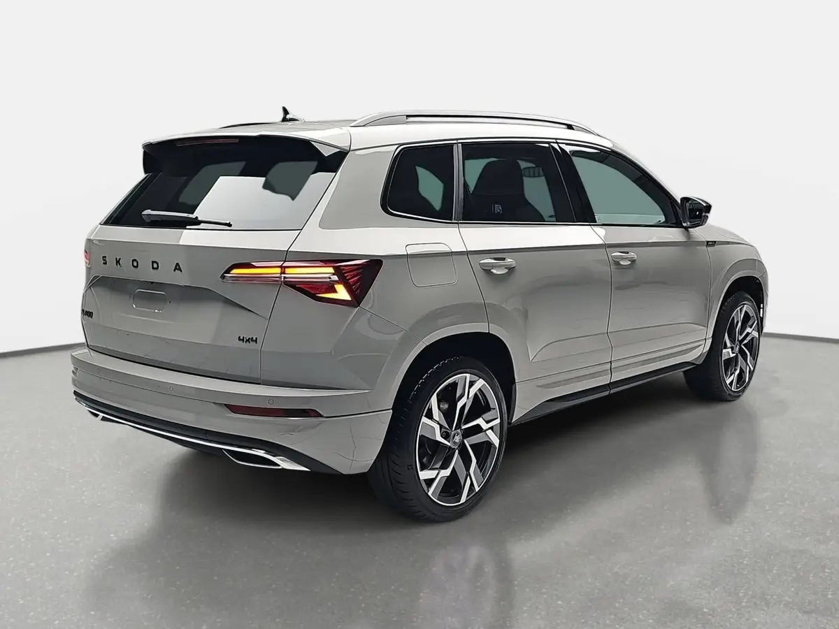 SKODA KAROQ 2.0 TDI DSG SPORTLINE 4X4 NAVI LED