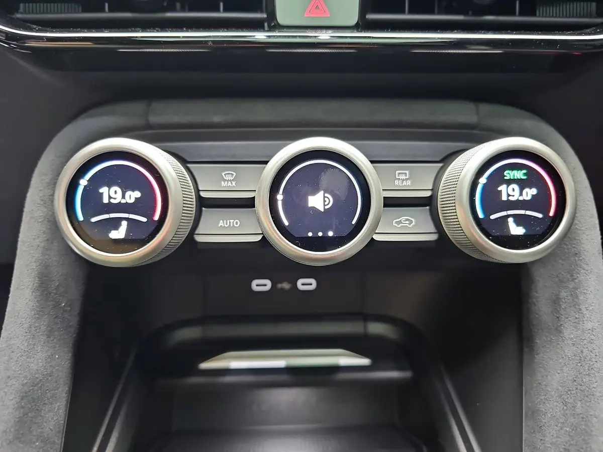 SKODA KODIAQ 2.0 TSI DSG SPORTLINE 4X4 NAVI LED AHK